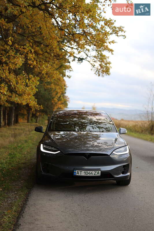 Внедорожник / Кроссовер Tesla Model X 2016 в Ивано-Франковске фото 4 Внедорожник / Кроссовер Tesla Model X 2016 в Ивано-Франковске
