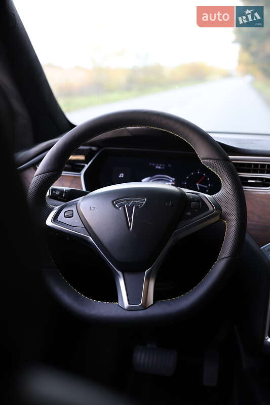 Внедорожник / Кроссовер Tesla Model X 2016 в Ивано-Франковске фото 13 Внедорожник / Кроссовер Tesla Model X 2016 в Ивано-Франковске