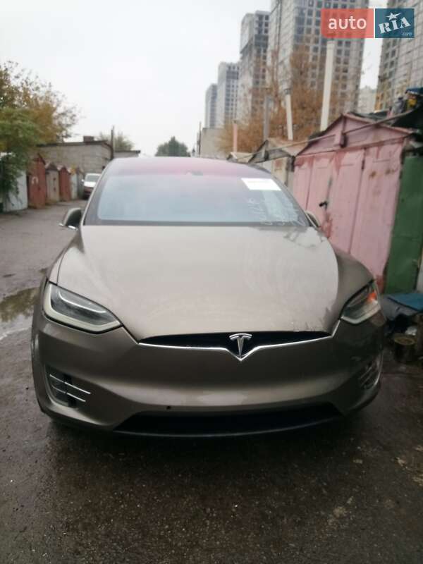 Внедорожник / Кроссовер Tesla Model X 2016 в Киеве фото 2 Внедорожник / Кроссовер Tesla Model X 2016 в Киеве