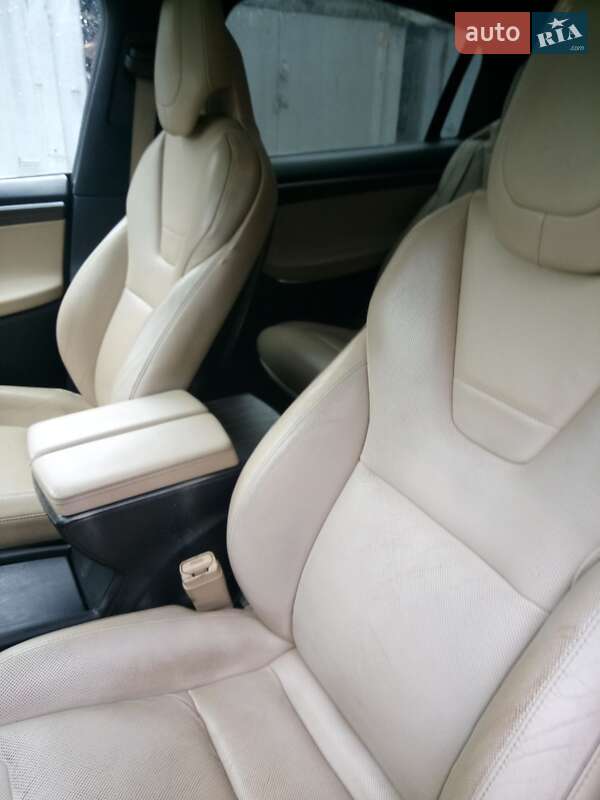 Внедорожник / Кроссовер Tesla Model X 2016 в Киеве фото 15 Внедорожник / Кроссовер Tesla Model X 2016 в Киеве