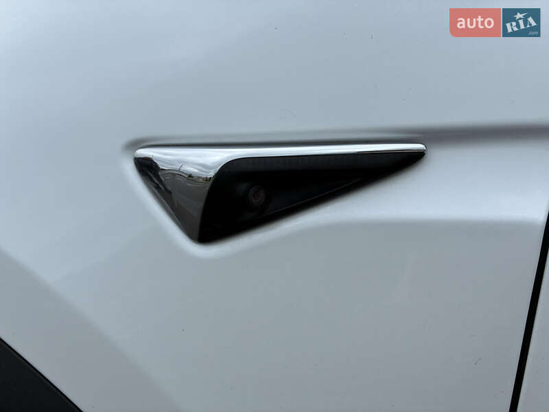Позашляховик / Кросовер Tesla Model X 2020 в Києві фото 18 Позашляховик / Кросовер Tesla Model X 2020 в Києві