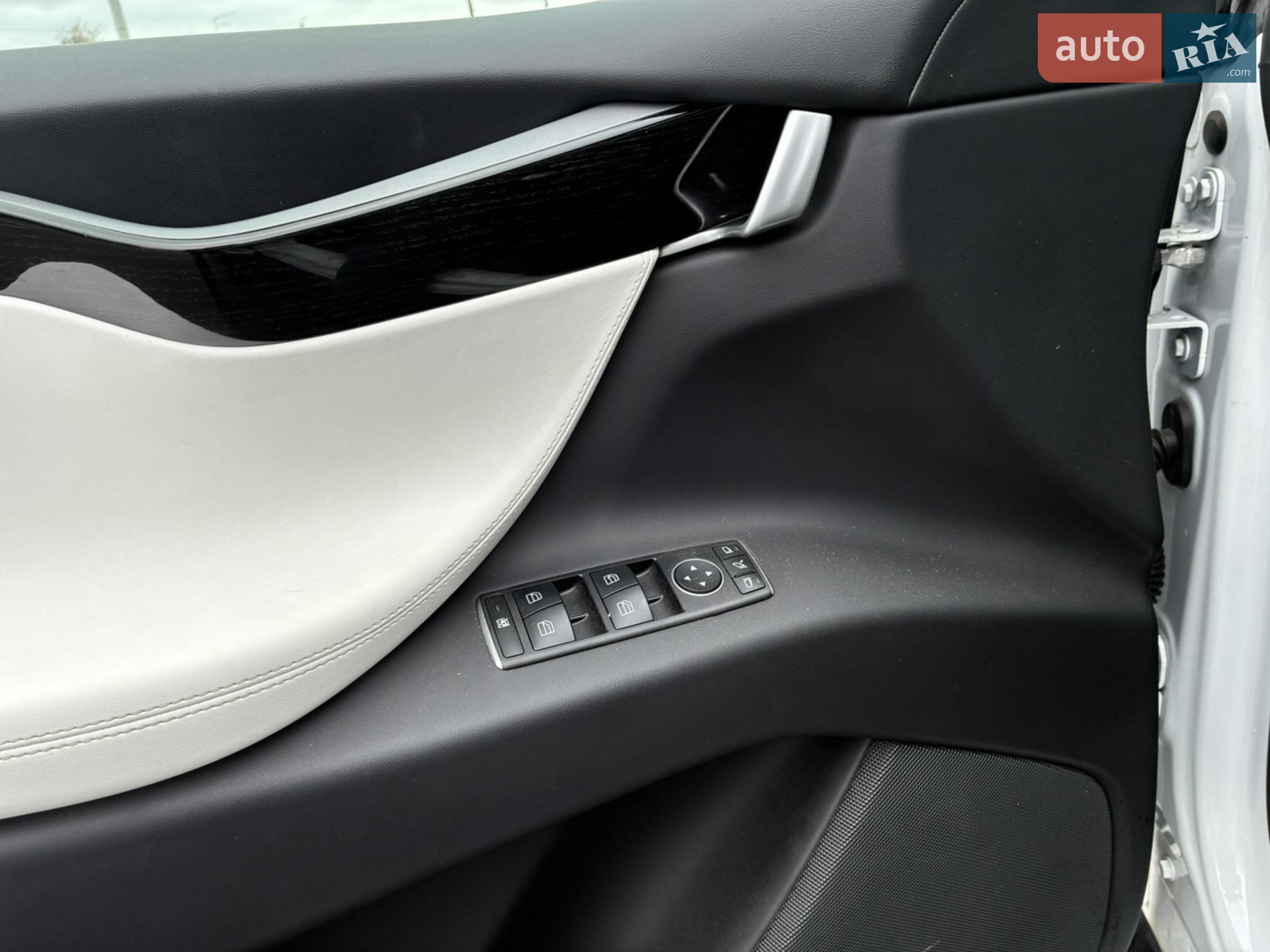 2020 Tesla Model X - мініатюра 40