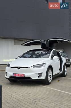 Внедорожник / Кроссовер Tesla Model X 2018 в Ровно