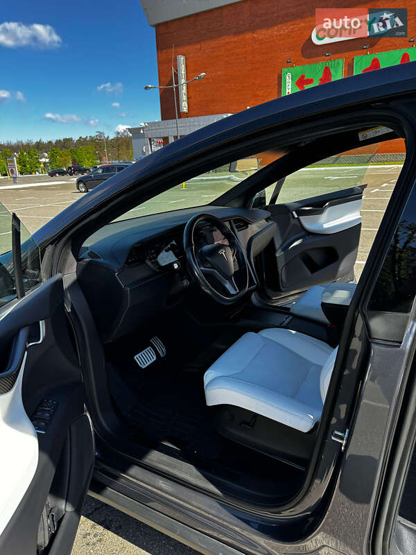Позашляховик / Кросовер Tesla Model X 2019 в Києві фото 24 Позашляховик / Кросовер Tesla Model X 2019 в Києві