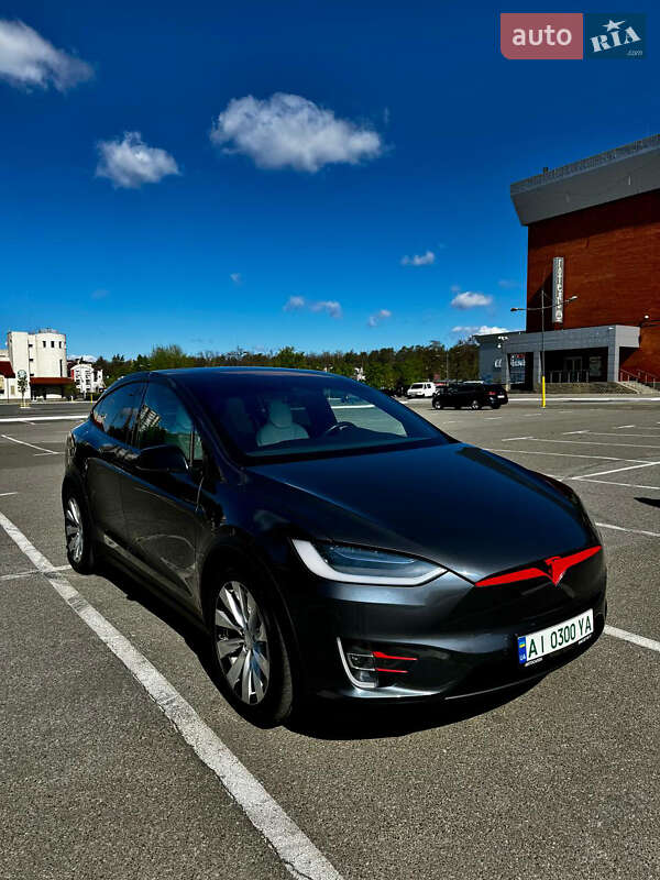 Позашляховик / Кросовер Tesla Model X 2019 в Києві фото 38 Позашляховик / Кросовер Tesla Model X 2019 в Києві