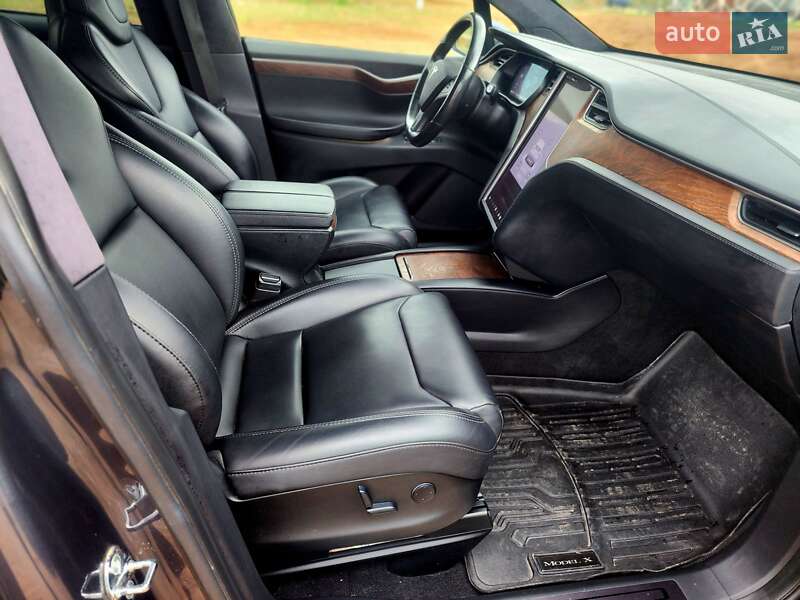 Внедорожник / Кроссовер Tesla Model X 2018 в Одессе