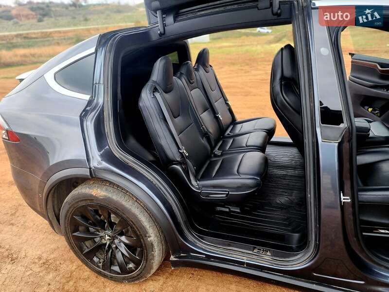 Внедорожник / Кроссовер Tesla Model X 2018 в Одессе