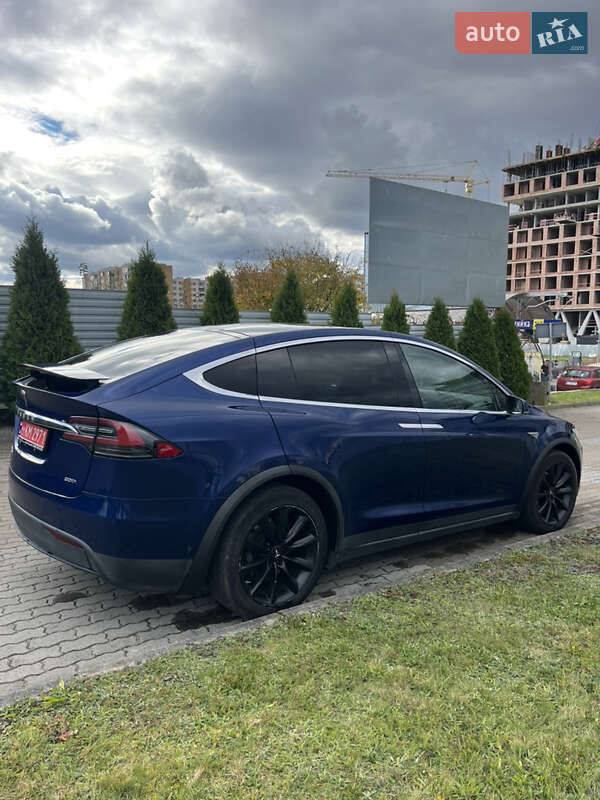 Позашляховик / Кросовер Tesla Model X 2016 в Львові фото 12 Позашляховик / Кросовер Tesla Model X 2016 в Львові