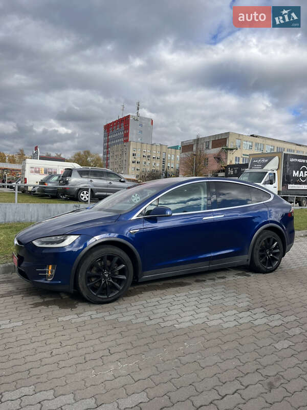 Позашляховик / Кросовер Tesla Model X 2016 в Львові фото 29 Позашляховик / Кросовер Tesla Model X 2016 в Львові