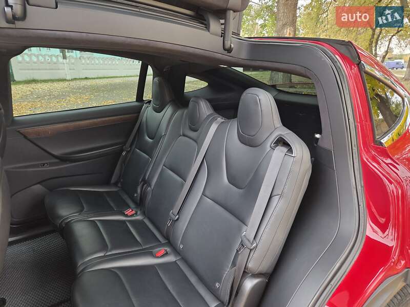 Позашляховик / Кросовер Tesla Model X 2019 в Дніпрі