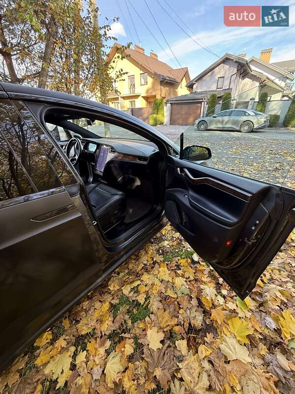 Позашляховик / Кросовер Tesla Model X 2019 в Львові фото 10 Позашляховик / Кросовер Tesla Model X 2019 в Львові