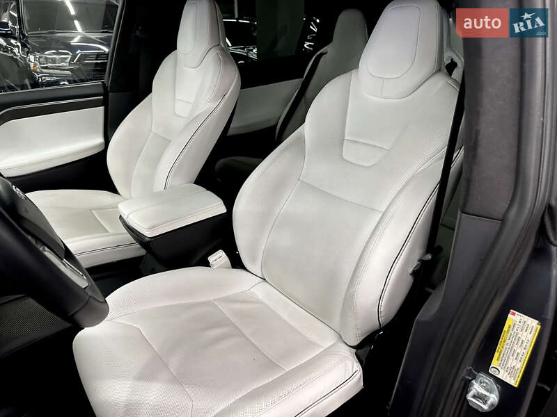 Позашляховик / Кросовер Tesla Model X 2016 в Харкові фото 17 Позашляховик / Кросовер Tesla Model X 2016 в Харкові