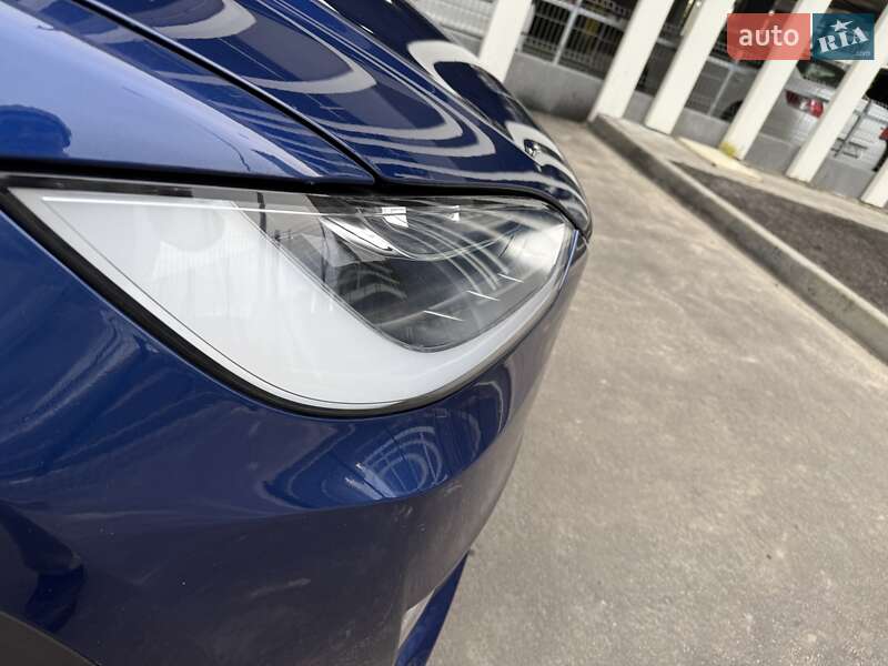 Позашляховик / Кросовер Tesla Model X 2019 в Києві