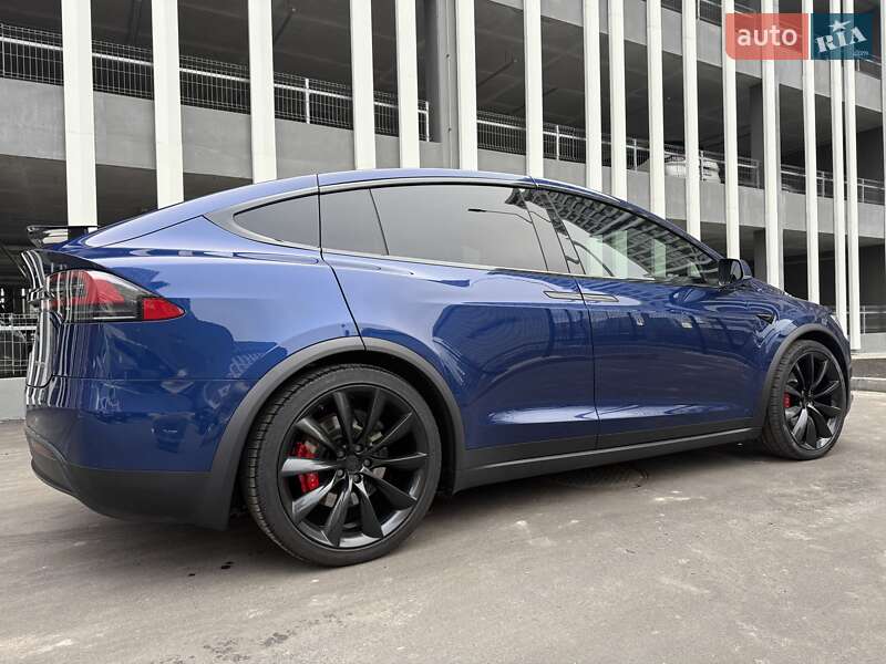 Позашляховик / Кросовер Tesla Model X 2019 в Києві