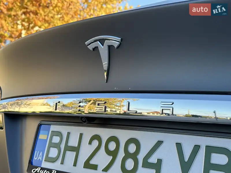 Tesla Model X 2016 VIN 5YJXCBE40GF021102 фото оголошення 31 з 107