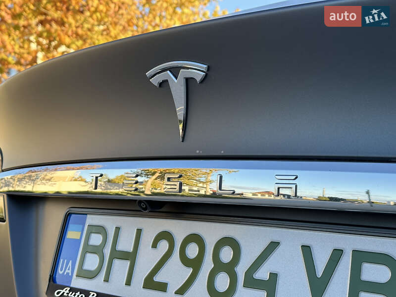 Внедорожник / Кроссовер Tesla Model X 2016 в Одессе фото 31 Внедорожник / Кроссовер Tesla Model X 2016 в Одессе