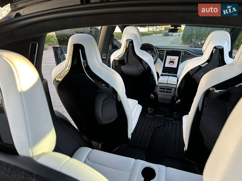 Внедорожник / Кроссовер Tesla Model X 2016 в Одессе фото 37 Внедорожник / Кроссовер Tesla Model X 2016 в Одессе