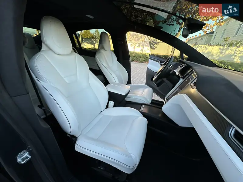 Tesla Model X 2016 VIN 5YJXCBE40GF021102 фото оголошення 60 з 107