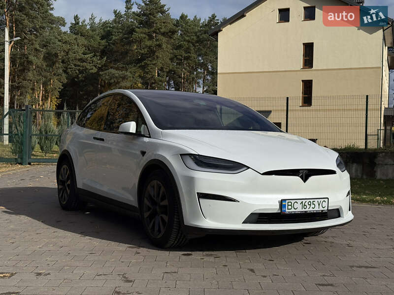 Позашляховик / Кросовер Tesla Model X 2022 в Новояворівську