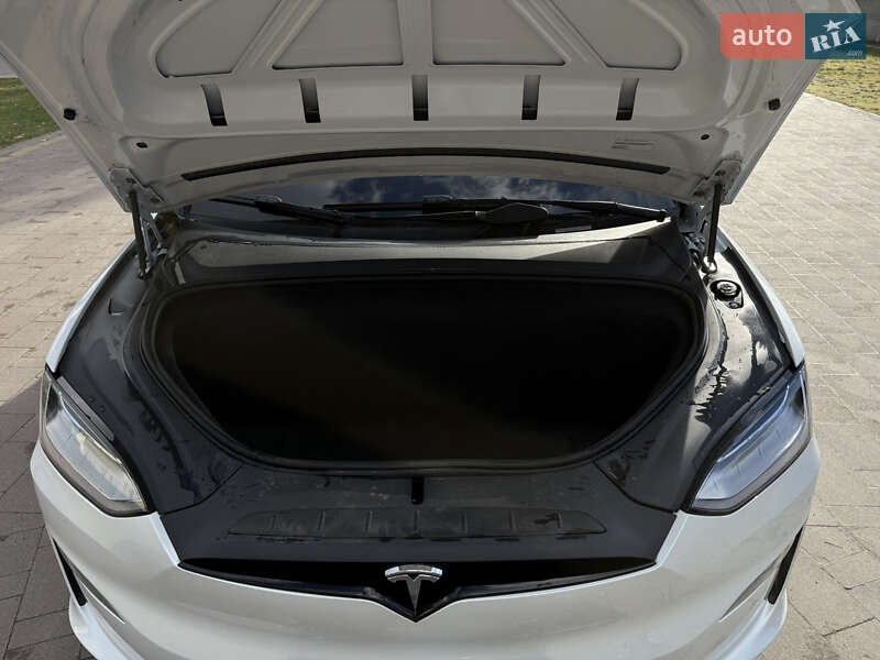 Позашляховик / Кросовер Tesla Model X 2022 в Новояворівську
