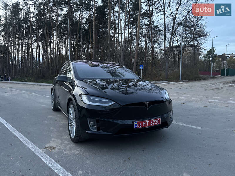 Позашляховик / Кросовер Tesla Model X 2017 в Житомирі фото 4 Позашляховик / Кросовер Tesla Model X 2017 в Житомирі