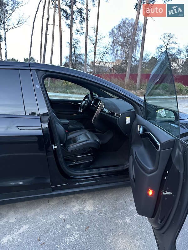 Позашляховик / Кросовер Tesla Model X 2017 в Житомирі фото 35 Позашляховик / Кросовер Tesla Model X 2017 в Житомирі