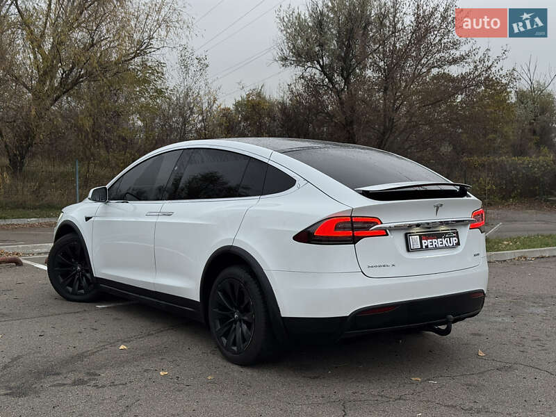 Внедорожник / Кроссовер Tesla Model X 2018 в Киеве