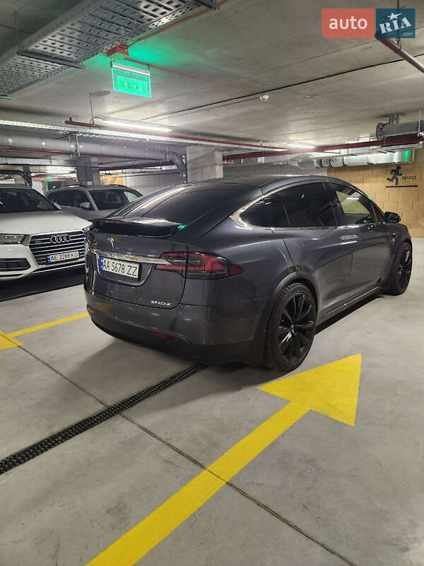 Внедорожник / Кроссовер Tesla Model X 2020 в Киеве