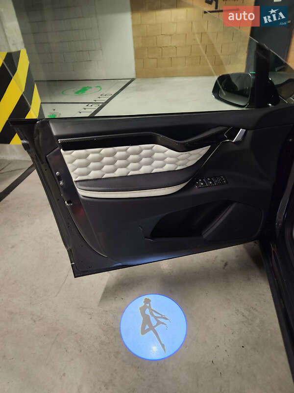 Внедорожник / Кроссовер Tesla Model X 2020 в Киеве