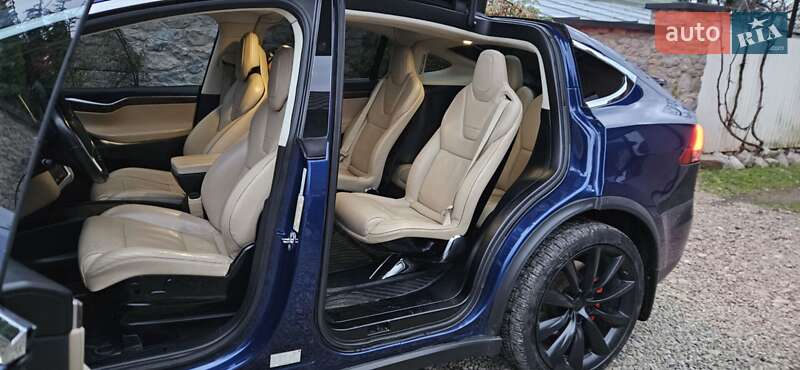 Внедорожник / Кроссовер Tesla Model X 2017 в Хусте