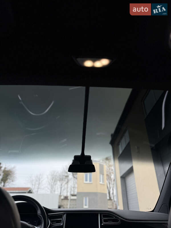 Внедорожник / Кроссовер Tesla Model X 2017 в Радехове фото 18 Внедорожник / Кроссовер Tesla Model X 2017 в Радехове