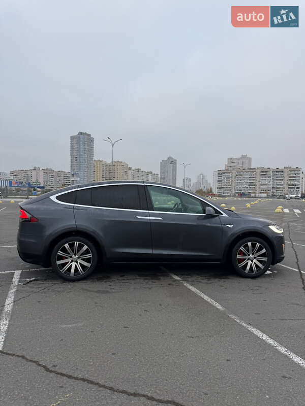 Внедорожник / Кроссовер Tesla Model X 2016 в Киеве фото 22 Внедорожник / Кроссовер Tesla Model X 2016 в Киеве