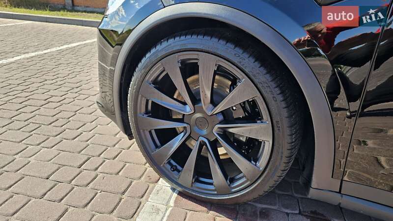 Позашляховик / Кросовер Tesla Model X 2023 в Дніпрі