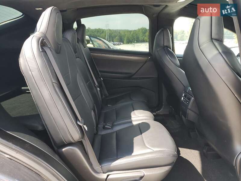 Внедорожник / Кроссовер Tesla Model X 2017 в Полтаве