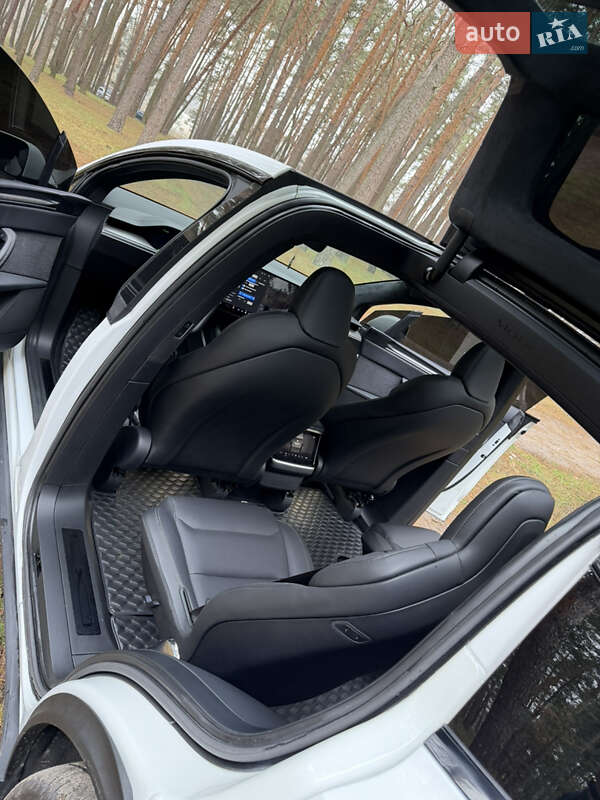 Внедорожник / Кроссовер Tesla Model X 2022 в Сумах