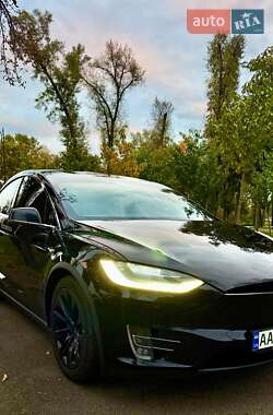 Позашляховик / Кросовер Tesla Model X 2019 в Києві