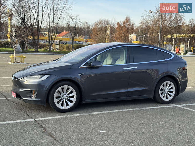 Внедорожник / Кроссовер Tesla Model X 2018 в Киеве
