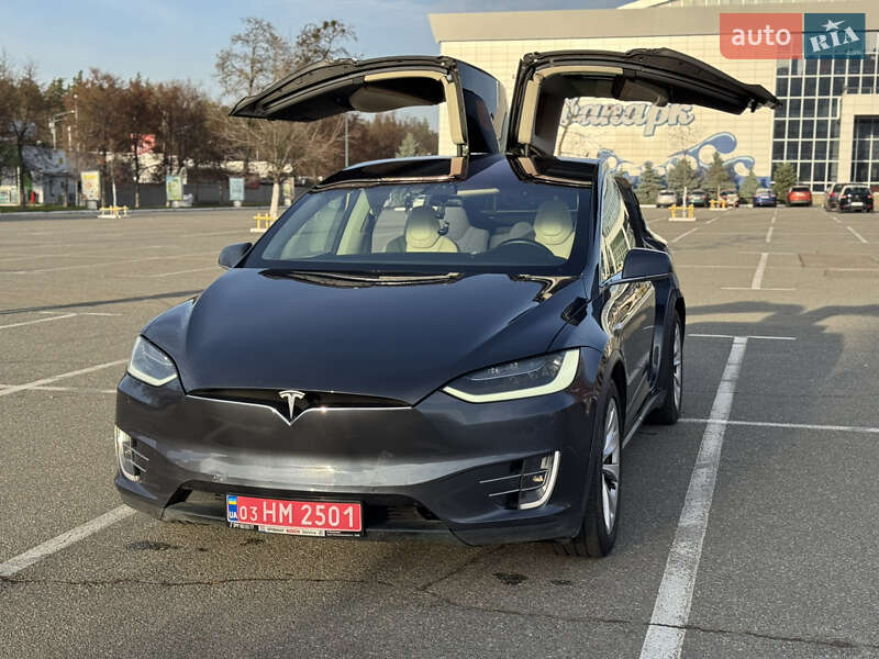 Внедорожник / Кроссовер Tesla Model X 2018 в Киеве