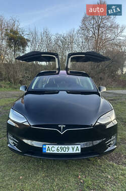 Позашляховик / Кросовер Tesla Model X 2018 в Володимирі