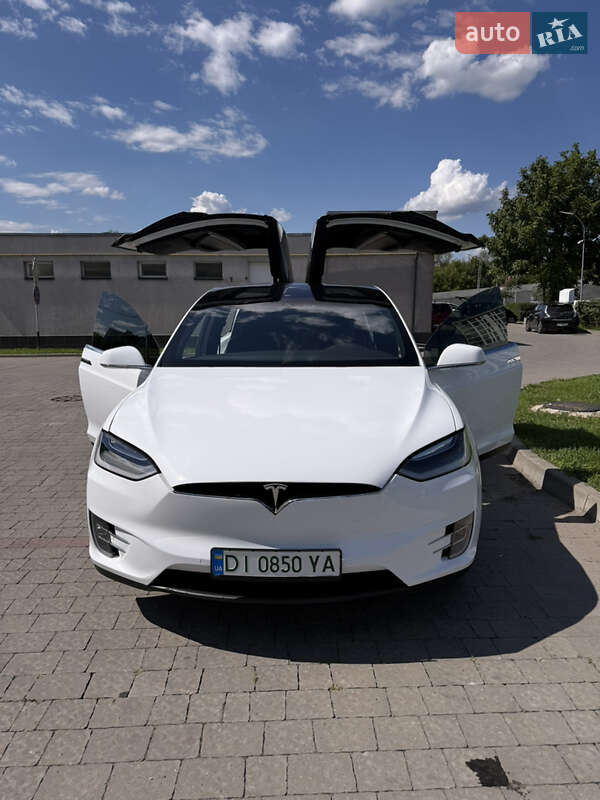 Внедорожник / Кроссовер Tesla Model X 2016 в Ивано-Франковске