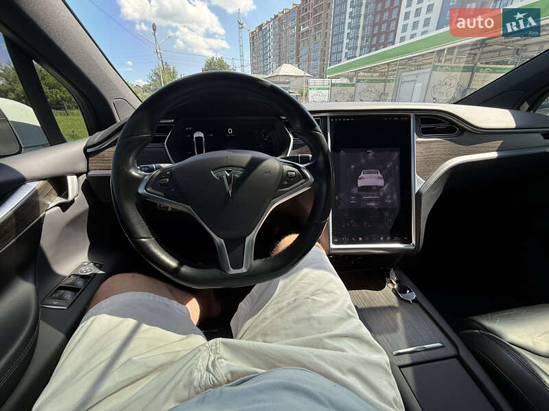 Внедорожник / Кроссовер Tesla Model X 2016 в Ивано-Франковске