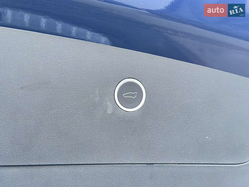 Внедорожник / Кроссовер Tesla Model X 2017 в Харькове