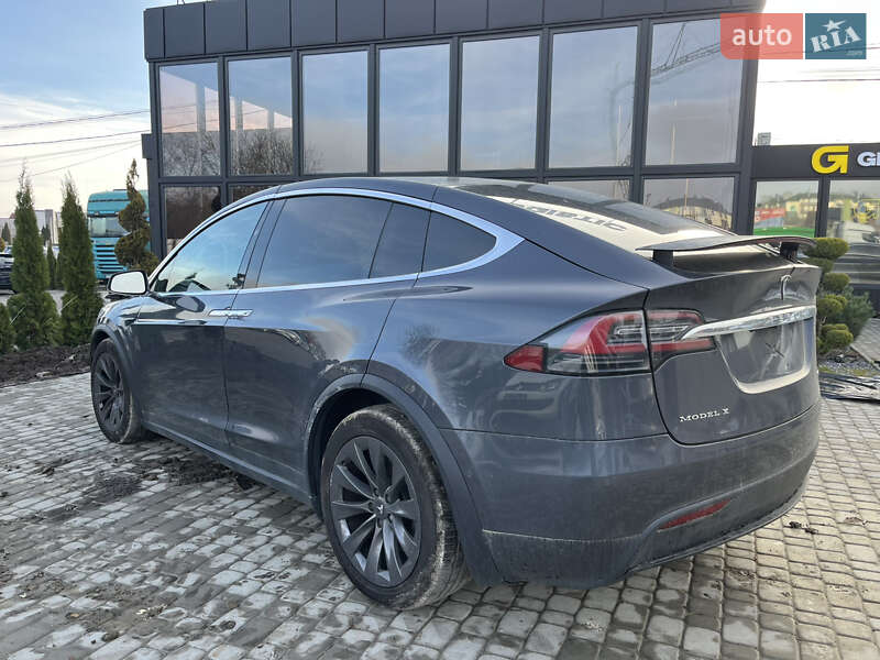 Позашляховик / Кросовер Tesla Model X 2018 в Львові
