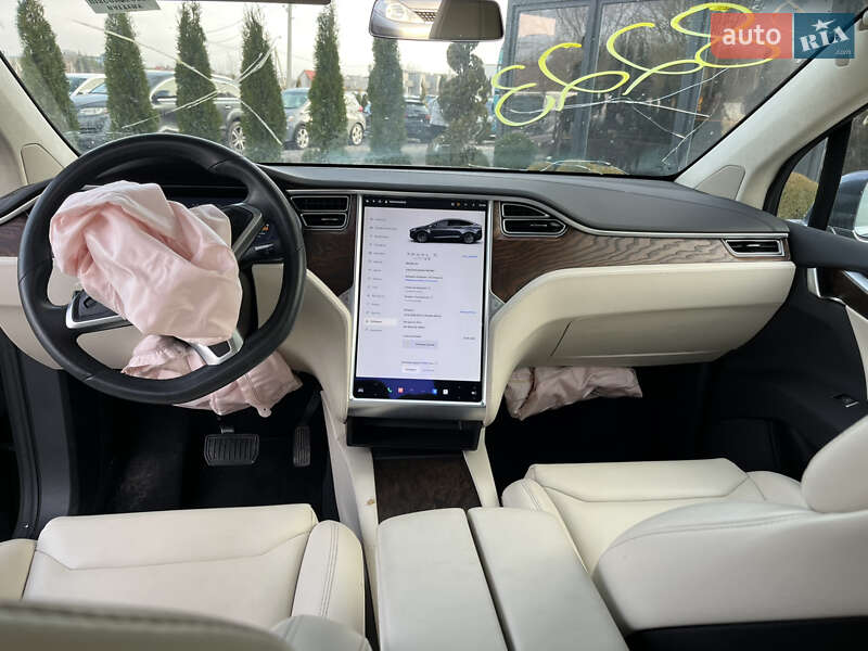 Позашляховик / Кросовер Tesla Model X 2018 в Львові