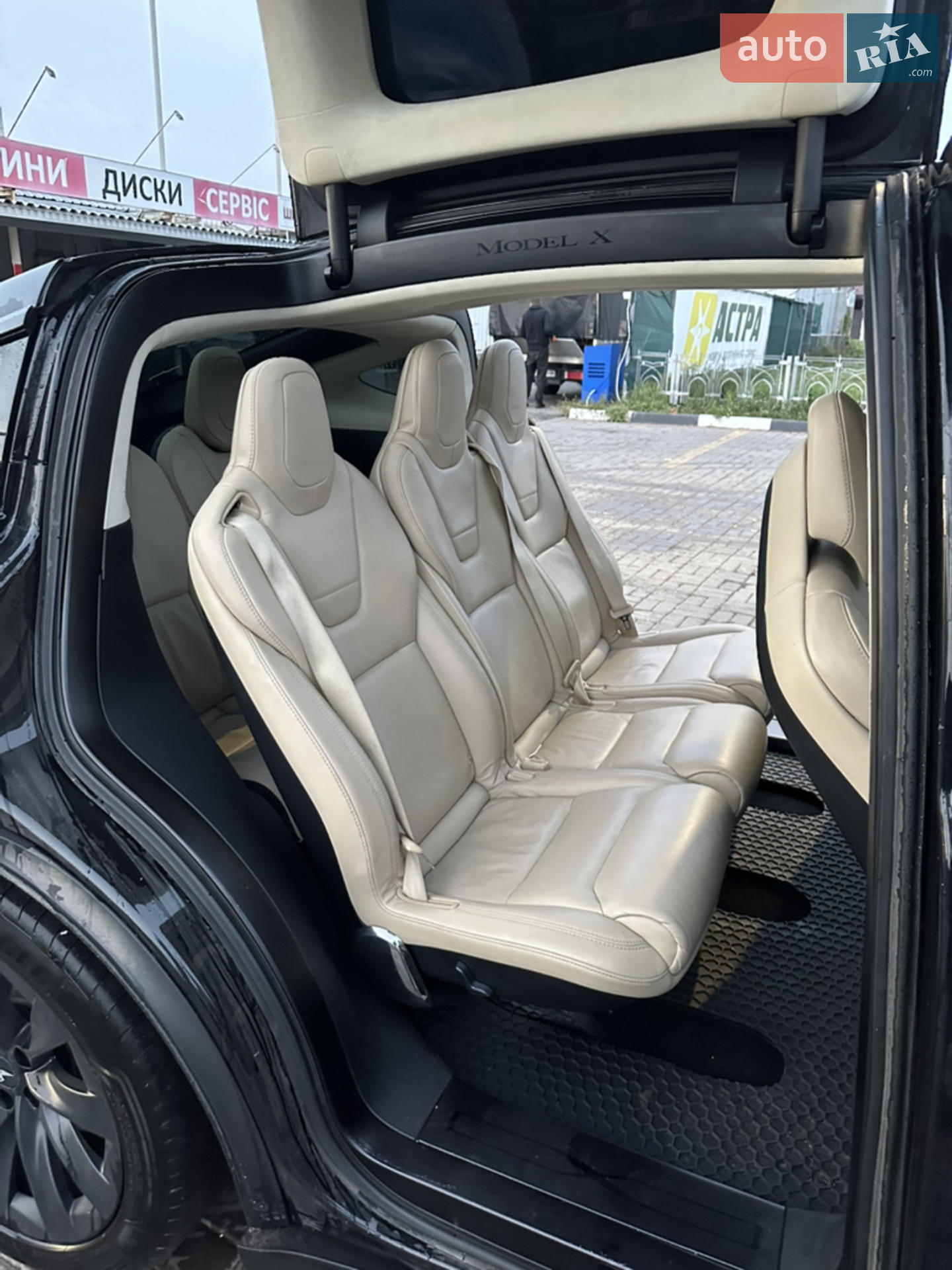 2017 Tesla Model X - мініатюра 8
