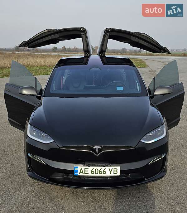 Tesla Model X 2023