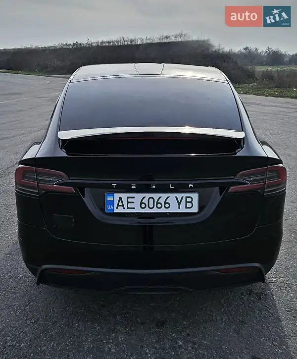 Tesla Model X 2023 VIN 7SAXCDE56PF422242 фото оголошення 9 з 47