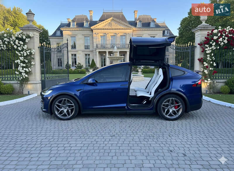 Позашляховик / Кросовер Tesla Model X 2022 в Львові