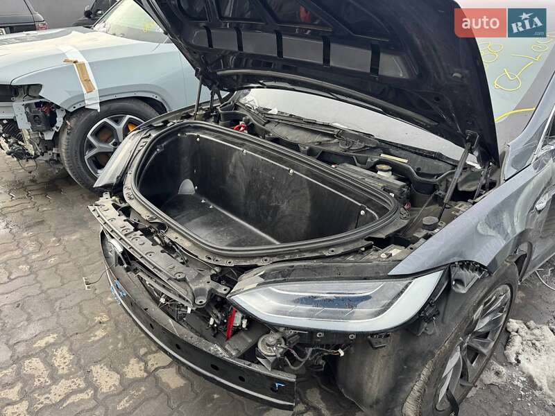 Внедорожник / Кроссовер Tesla Model X 2018 в Львове фото 10 Внедорожник / Кроссовер Tesla Model X 2018 в Львове