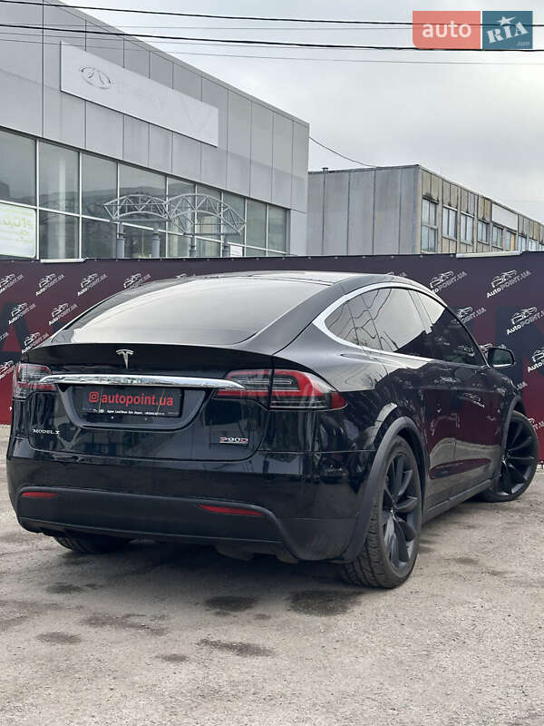 Позашляховик / Кросовер Tesla Model X 2016 в Сумах